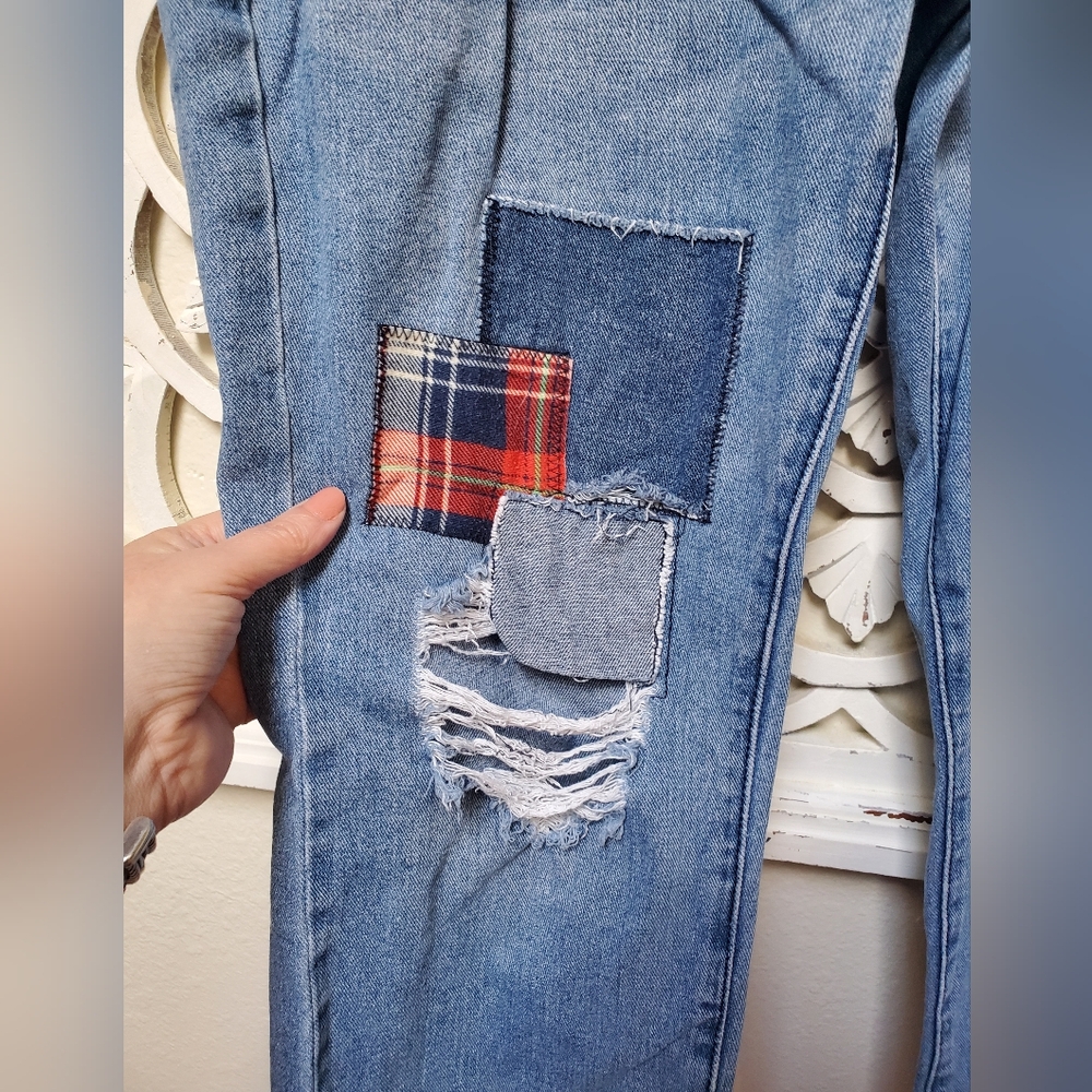 Umgee Distressed Plaid Patchwork Denim Jeans Size… - image 2